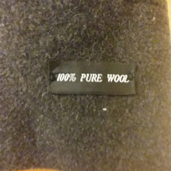 Wool coat - Picture 2 of 3